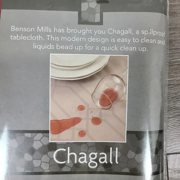 CHAGALL Spillproof Rectangular Tablecloth in  Rio Red - Picture 7 of 12